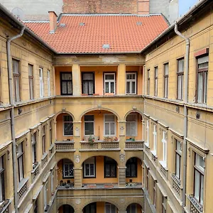 Apartmán In The Centre Of